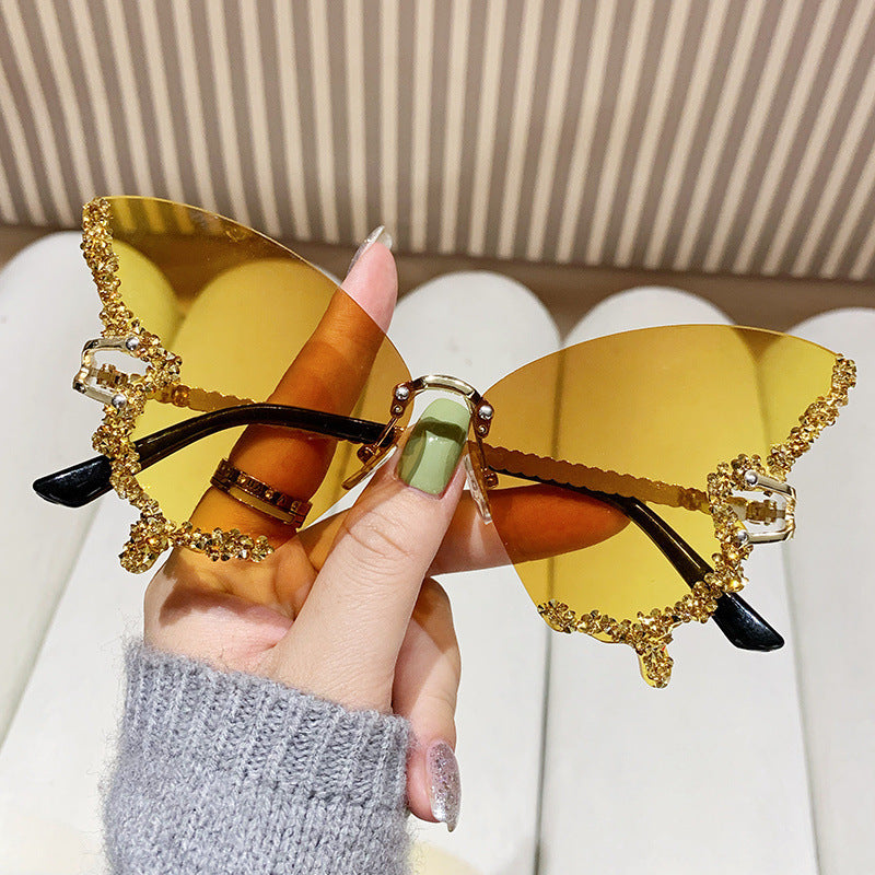 Wholesale Butterfly Shape Diamond Frameless Sunglasses