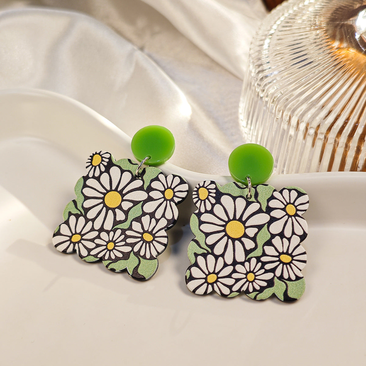 Wholesale Retro Flower Earrings Spring Creative Square Wave Sunflower Daisy Acrylic Earrings