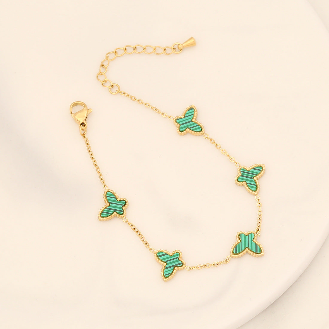 Wholesale Green Love Heart Stainless Steel Bracelet