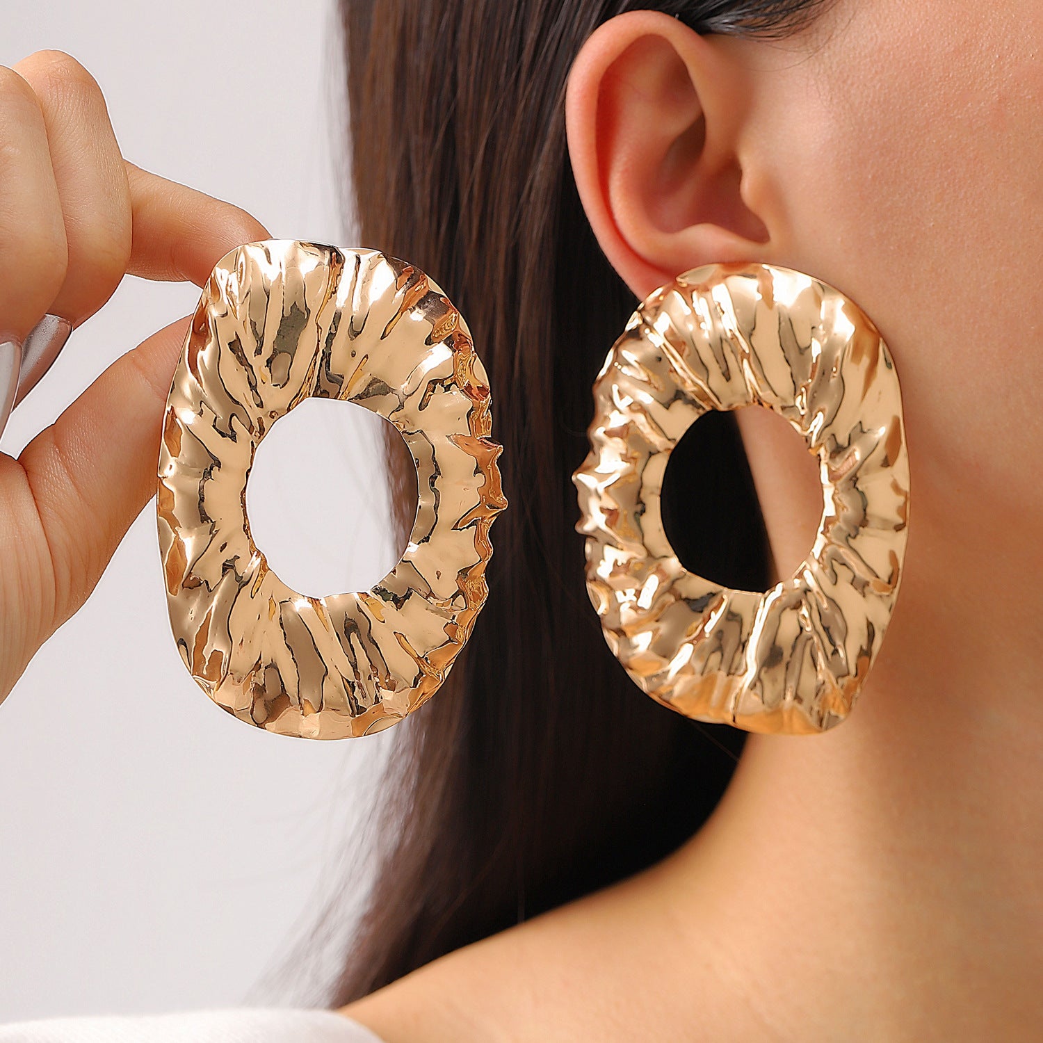 Wholesale Vintage Lava Texture Irregular Geometric Earrings For Women Gold Metal Electroplated Fashion Accessory