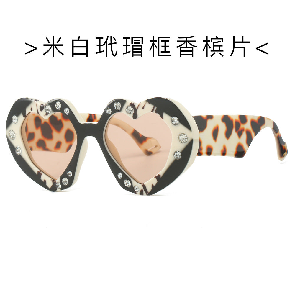 Wholesale Diamond Heart Leopard Print Sunglasses