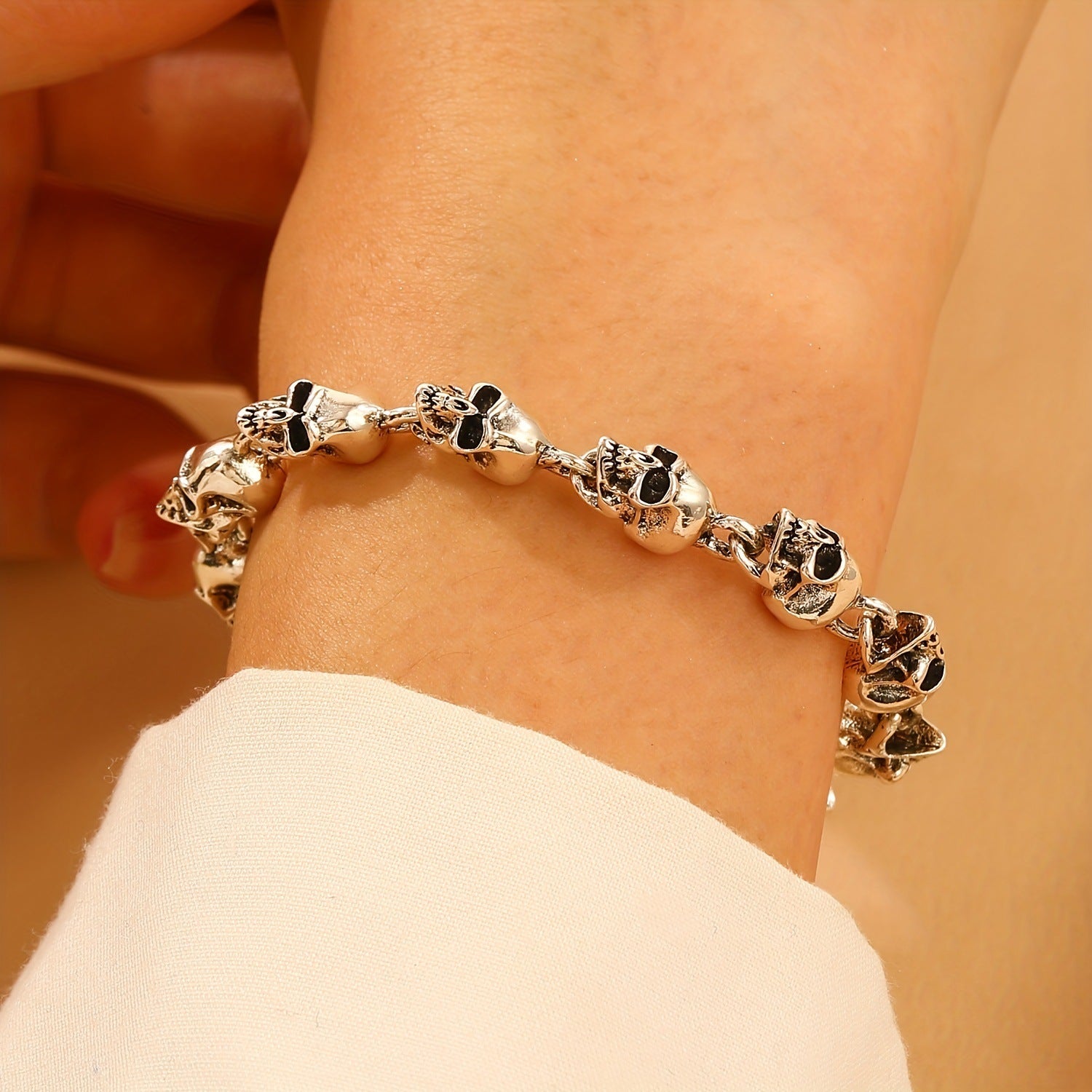 Wholesale Gothic Skull Bangle Bracelet Retro Dark Punk Style Antique Silver Alloy Unisex Fashion Jewelry Accessory