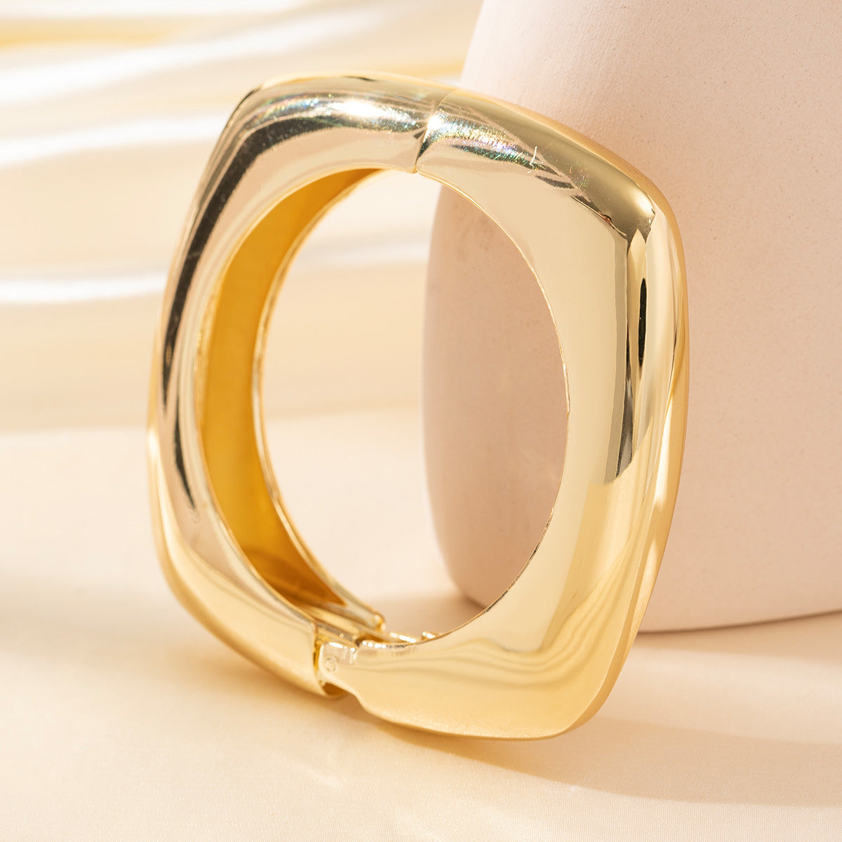Wholesale Fashion Polished Alloy Retro Square Gold Open Bracelet