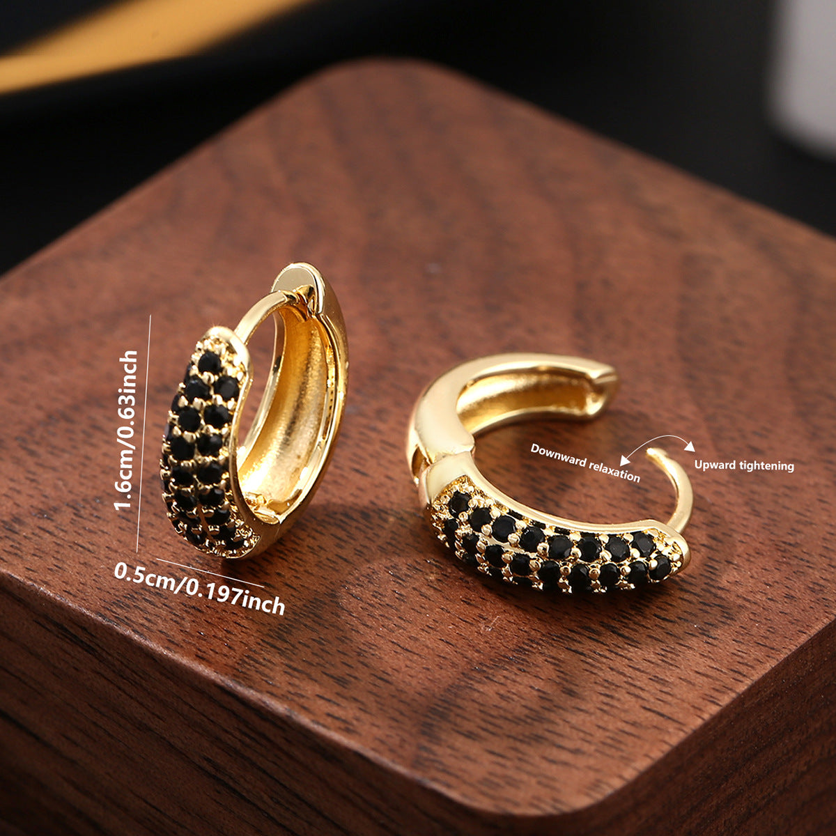 Wholesale  jewelry luxury temperament copper inlaid zirconium geometric oval ear buckle trend hip hop earrings