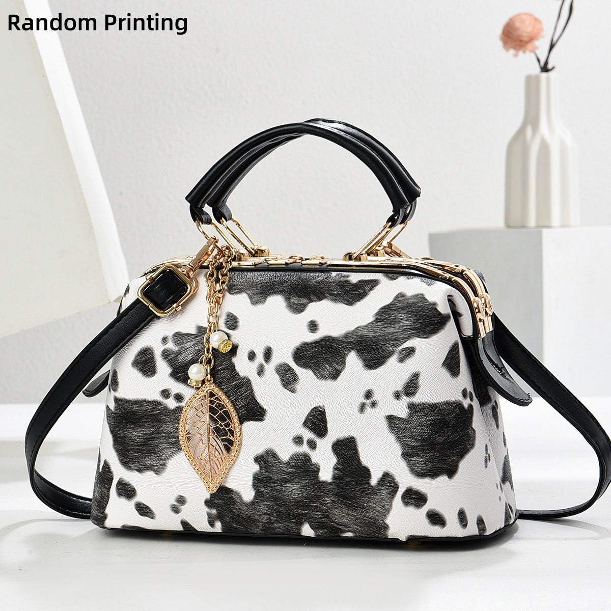 Wholesale Letter Trendy  Summer Large-Capacity Cow Pattern Chain Shoulder