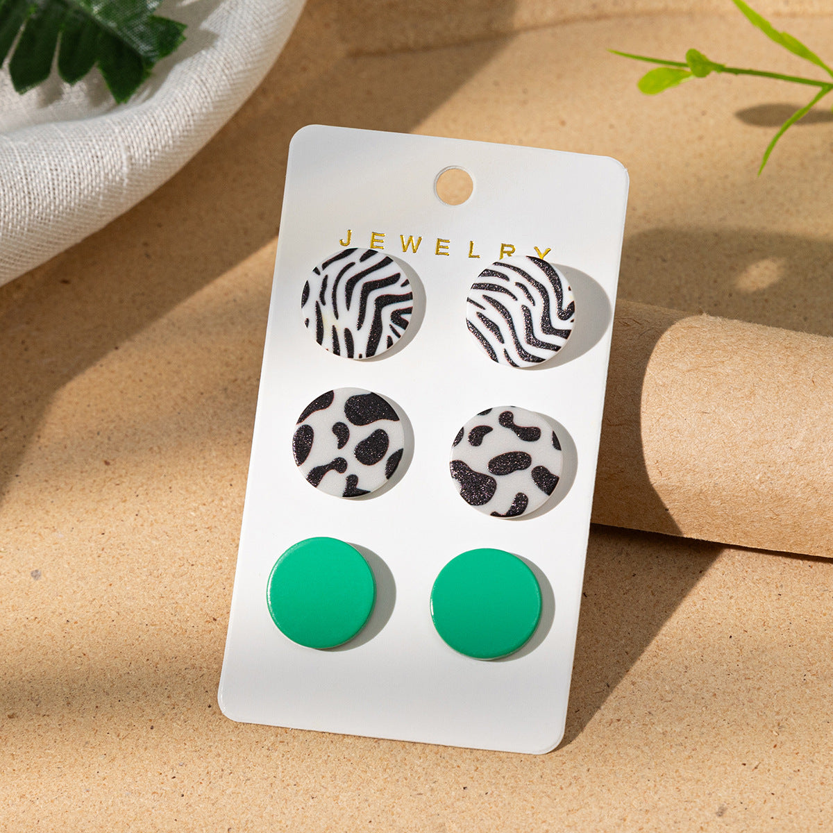 Wholesale design leopard acrylic earrings