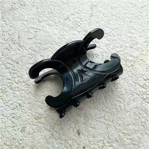 Wholesale Personality Fashion Advanced Sense Small People Fish Shark Clip