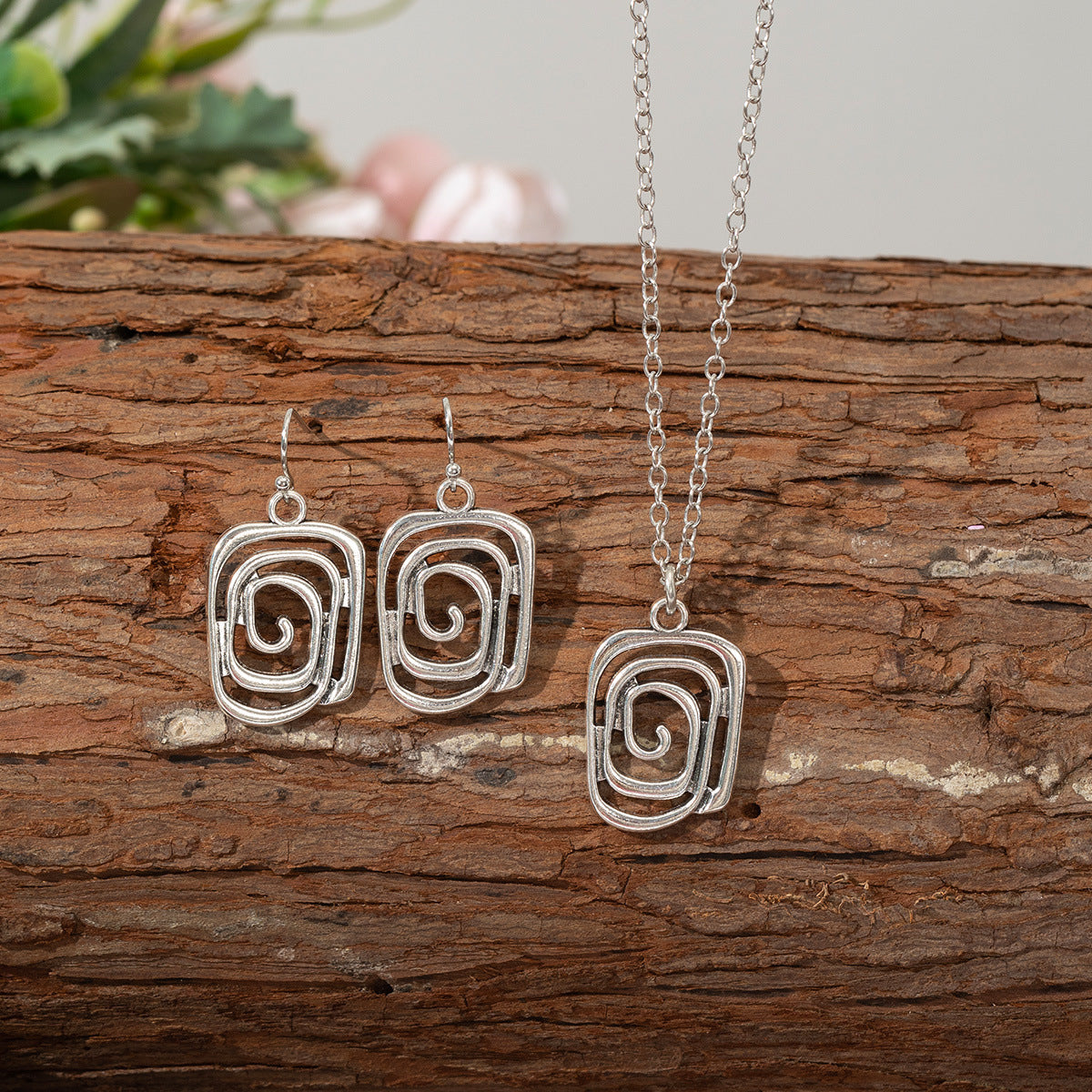 Wholesale Hollow vortex earrings and necklace set