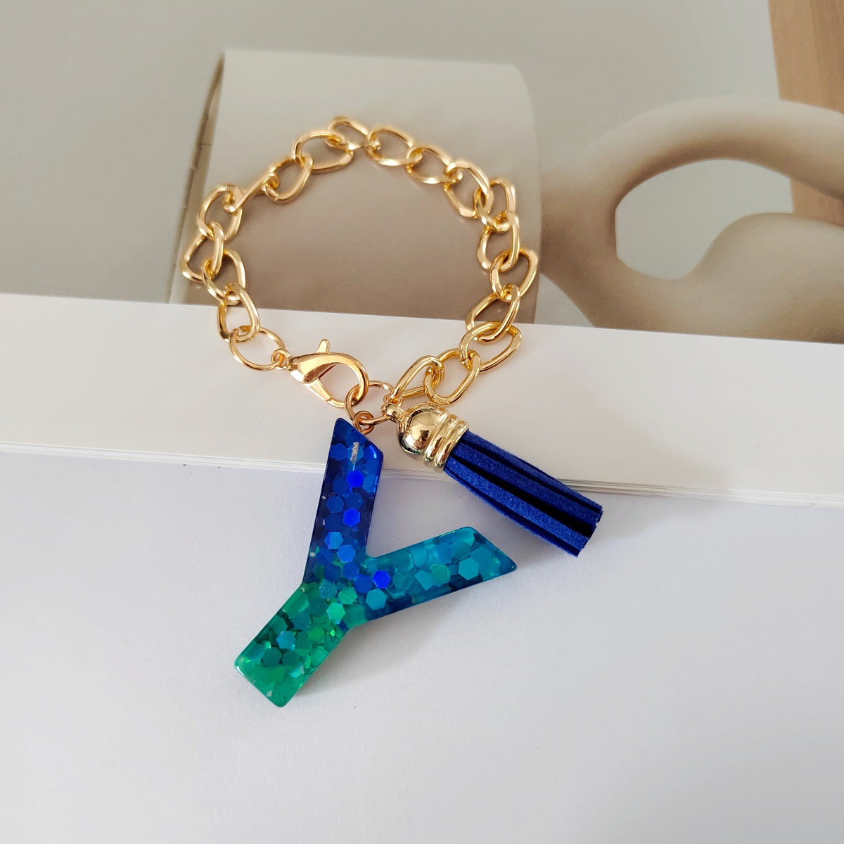 Wholesale Mixed color blue English letter keychain