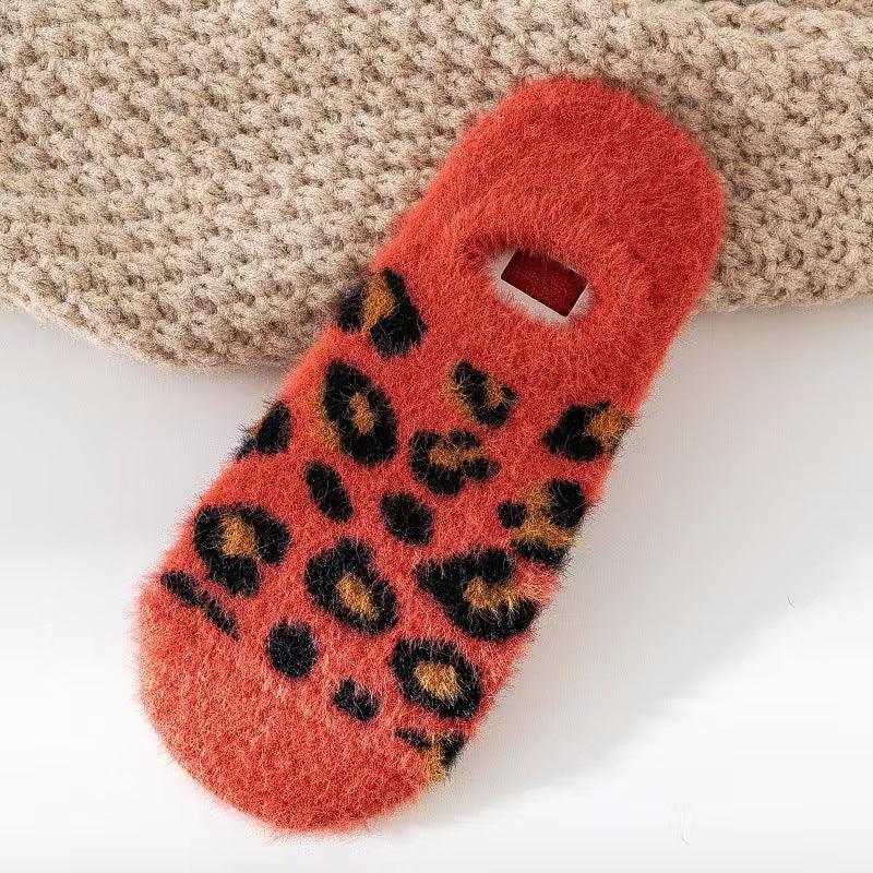 Wholesale Mink Fleece Thickened Boat Socks for Women in Autumn and Winter with Leopard Pattern