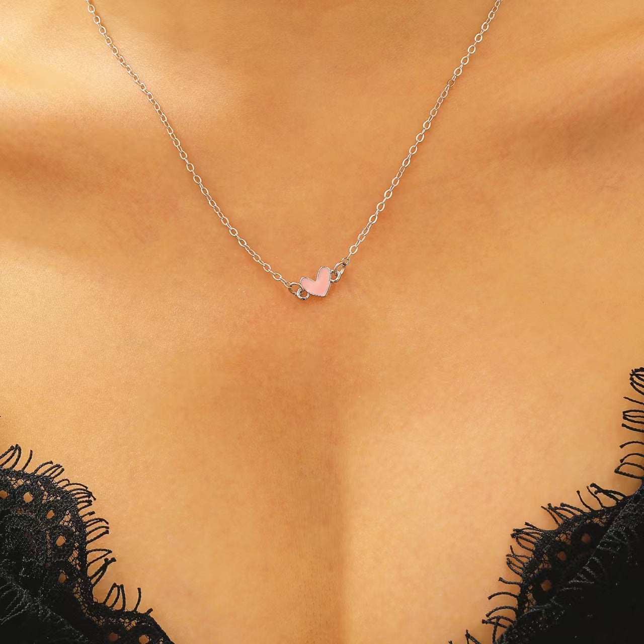 Wholesale All-match love necklace simple high-end peach heart pendant