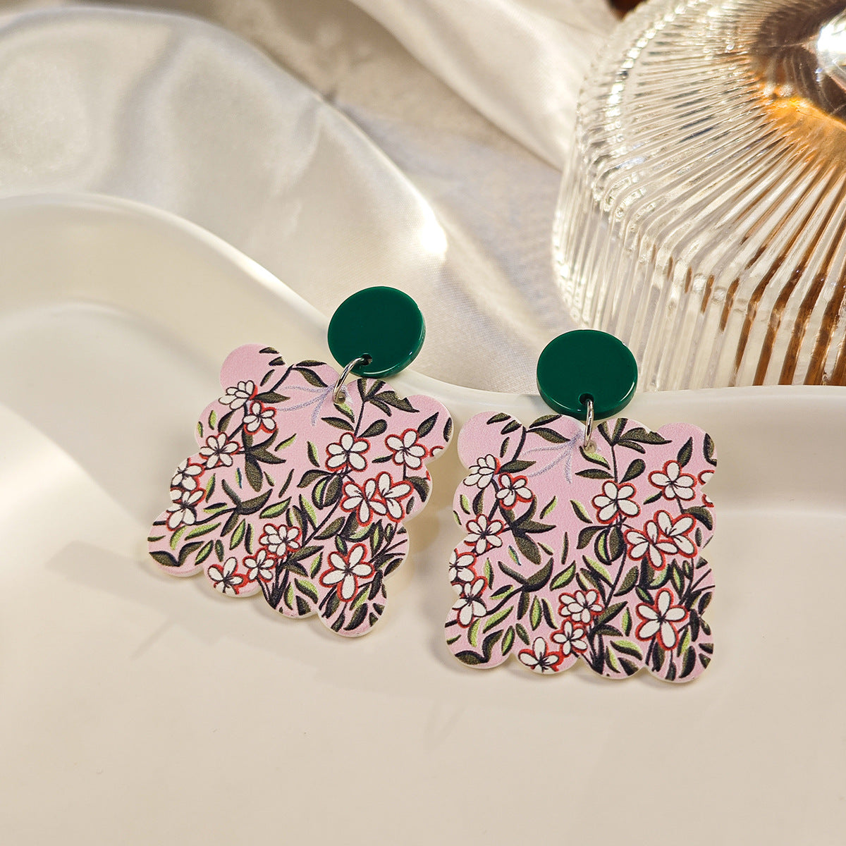Wholesale Retro Flower Earrings Spring Creative Square Wave Sunflower Daisy Acrylic Earrings