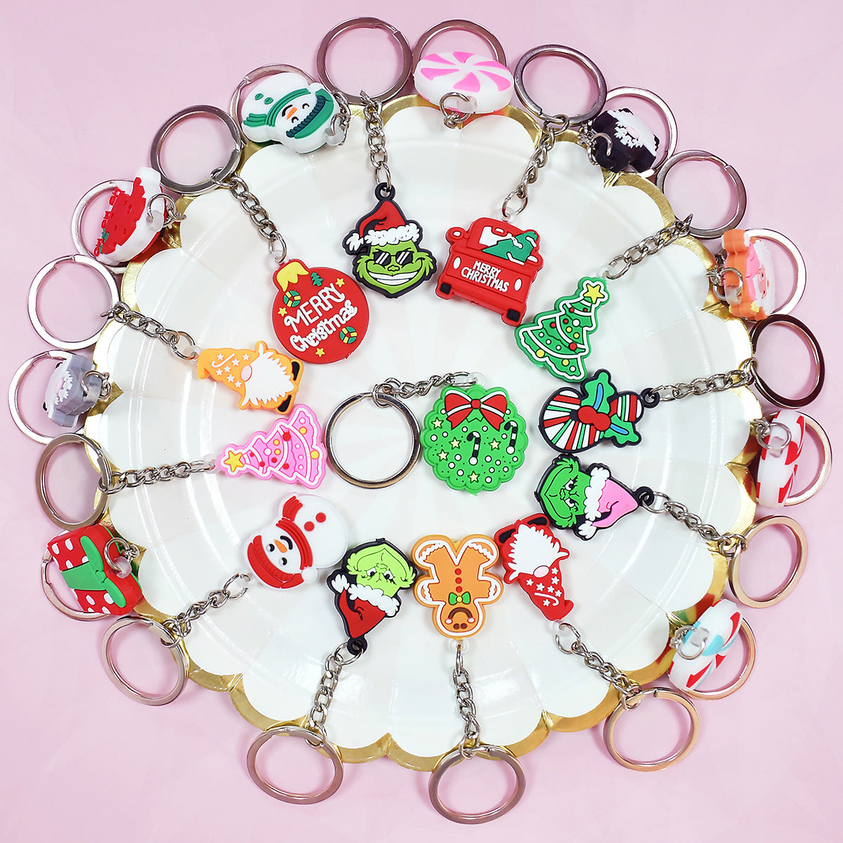 Wholesale Random 100pcs Cartoon Christmas Tree Gingerbread Man Keychain