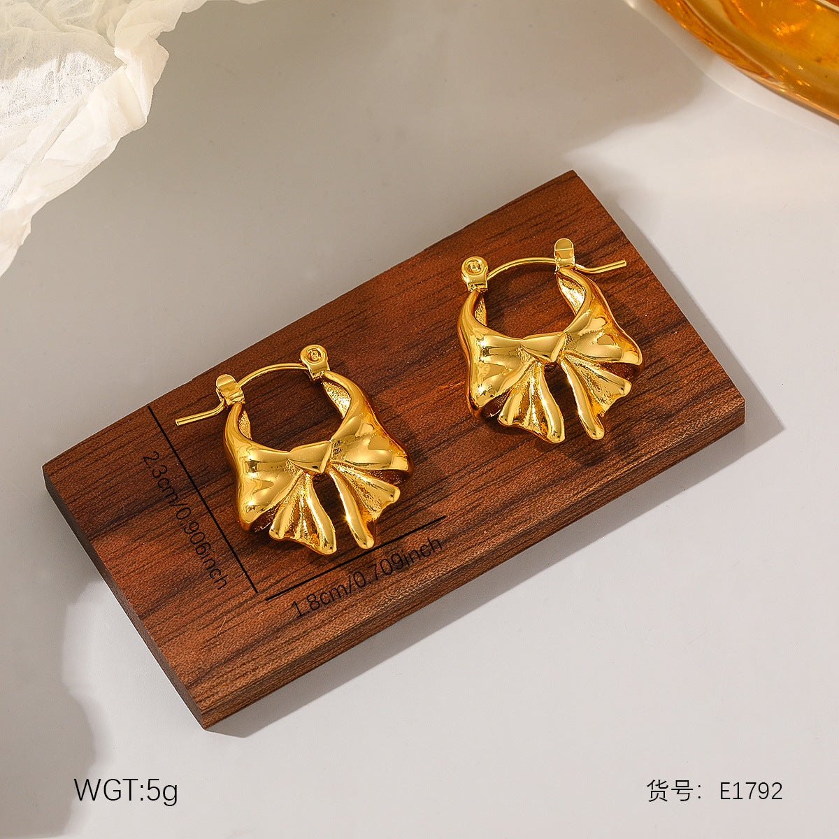 Wholesale Stainless steel stud earrings for women