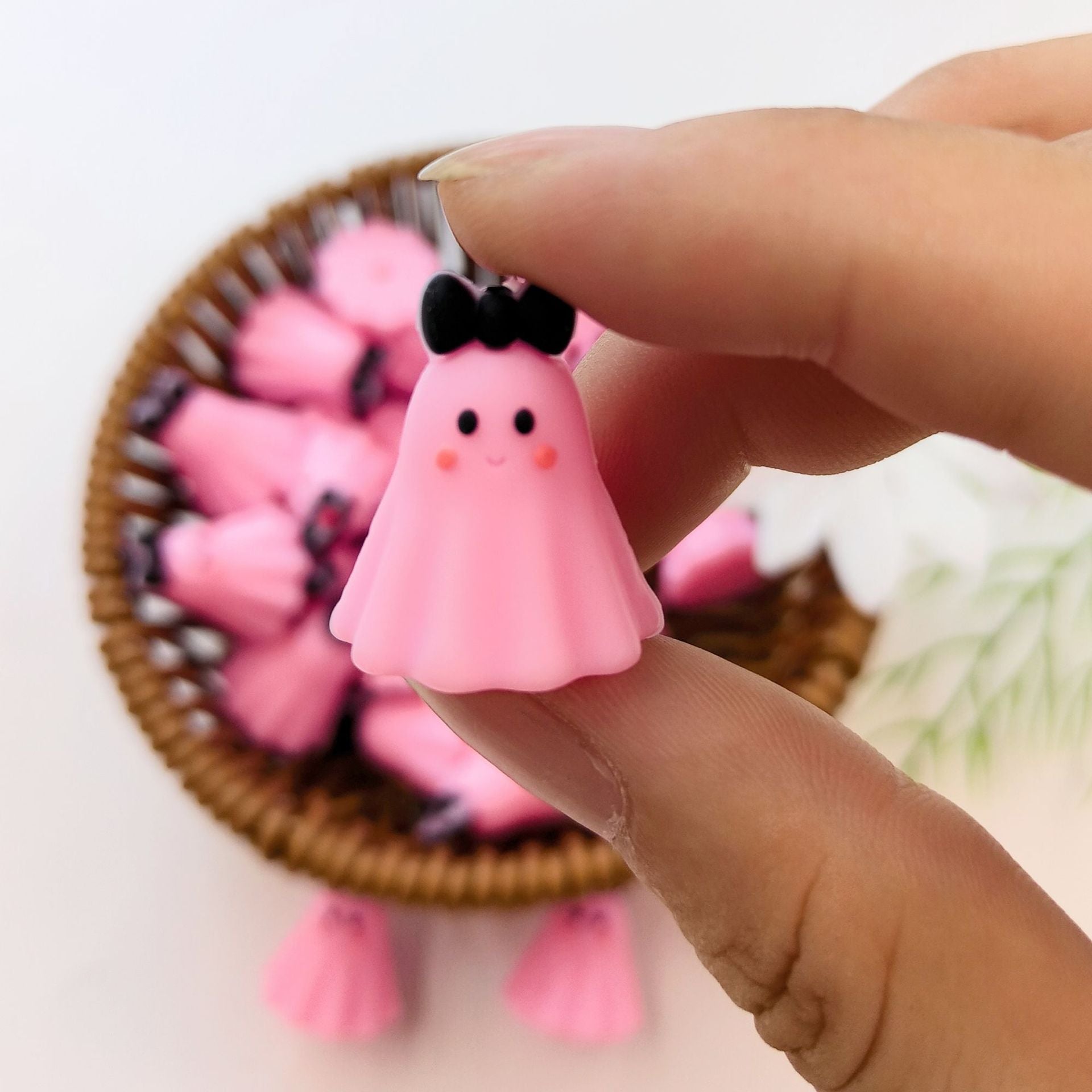 Wholesale 10pcs 3D Hot New Three-dimensional Silicone Ghost Cartoon Toondi Beads