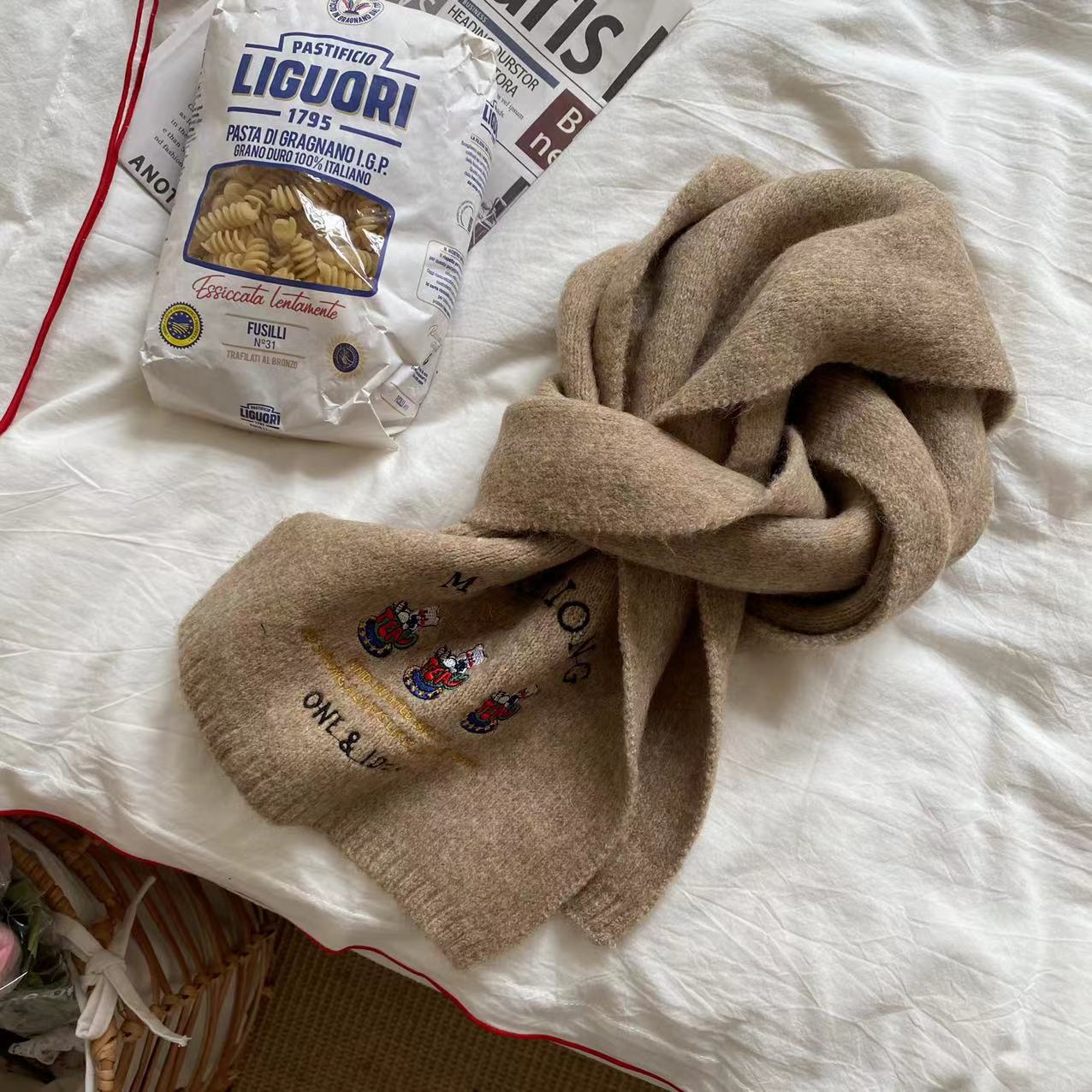 Wholesale Wool Embroidered Knitted Warm Thickened Bear Wool Scarf