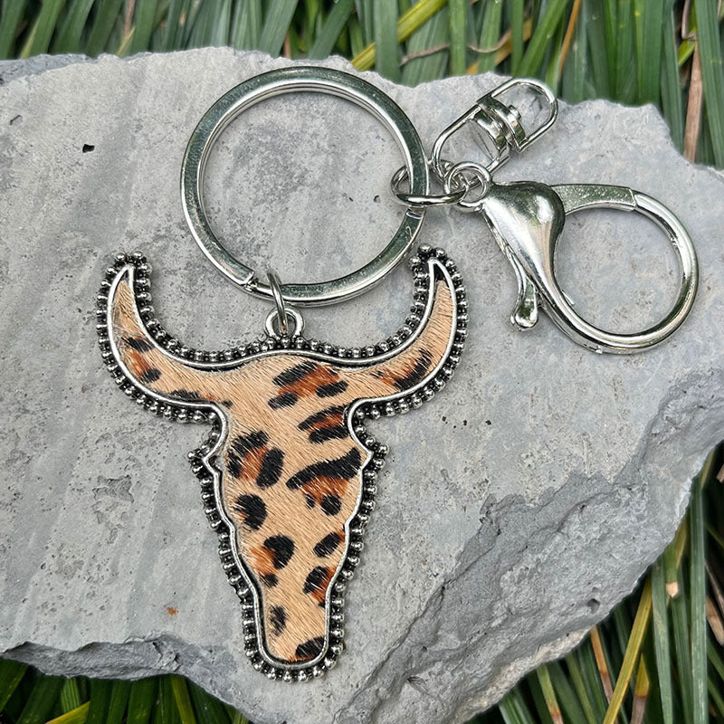 Wholesale 2pcs Leopard Bull Head Vintage West Leather Cow Pattern Western Style Keychains