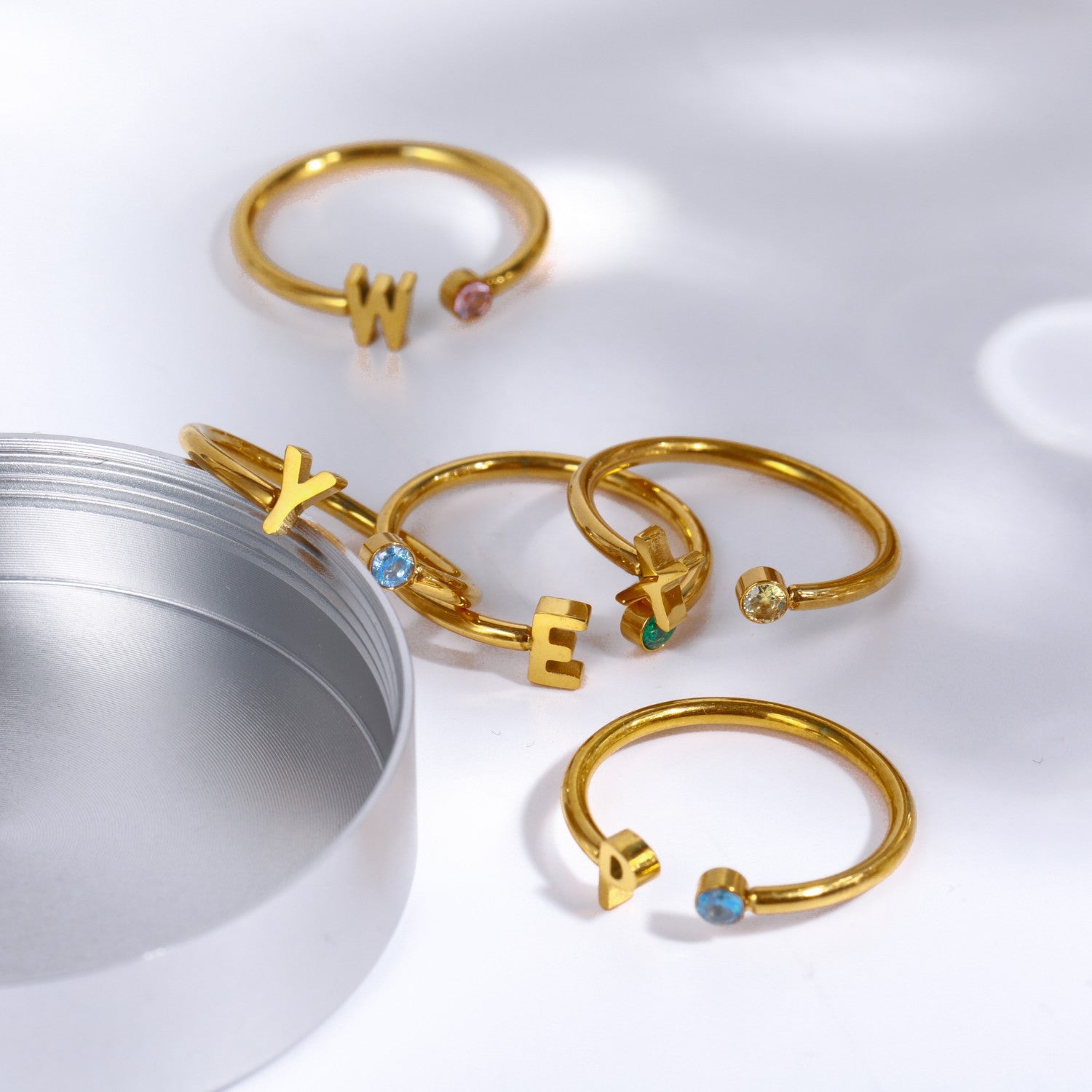 Titanium acero al por mayor 26 letras anillo abierto