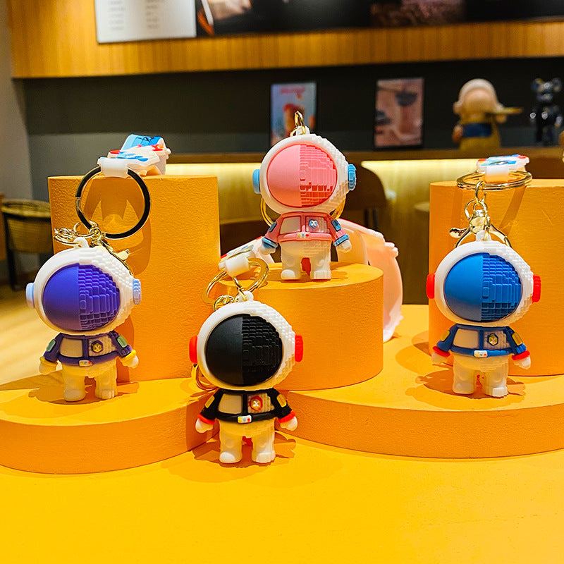 Al por mayor de la silicona de la silicona media construcción de construcción Spaceman Keychain