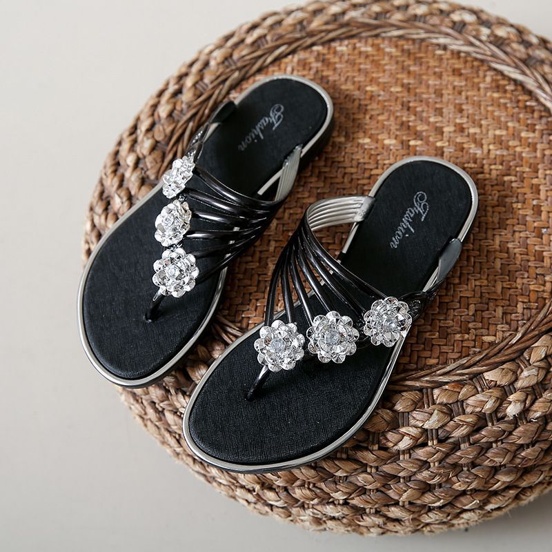 Wholesale Women's Summer Flat Bottom Three Flowers with Diamond silver Beach Sandals