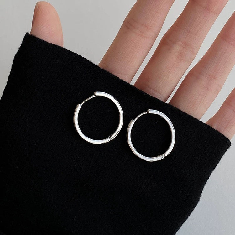 Wholesale water drop hoop light luxury high-end new plain hoop unique earrings