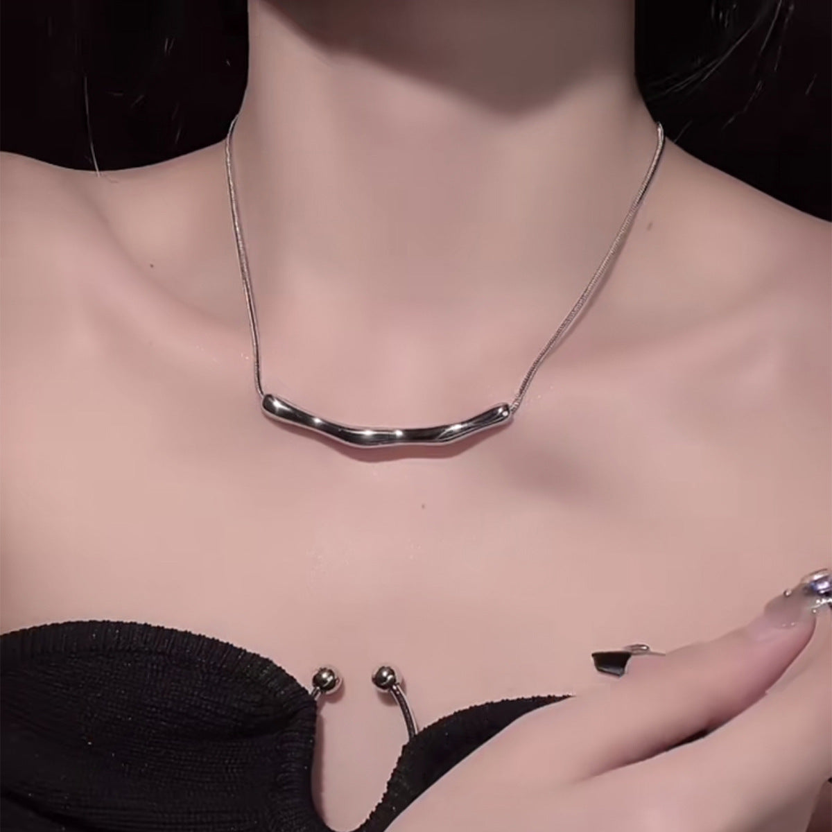 Wholesale Titanium Steel Irregular Hollow Long Tube Necklace Clavicle Chain