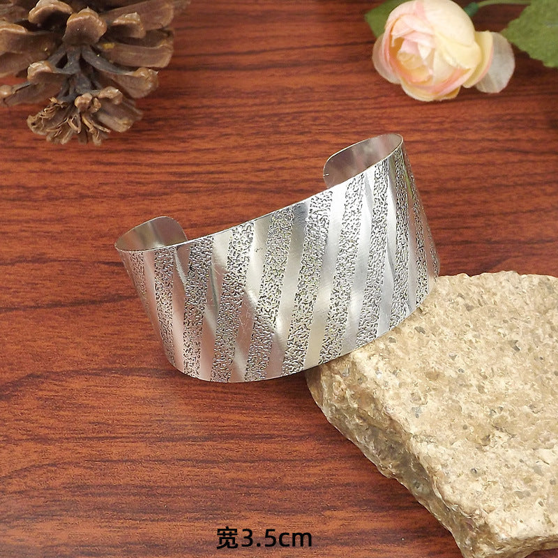 Wholesale Retro Ethnic Style Peony Wide Bracelet