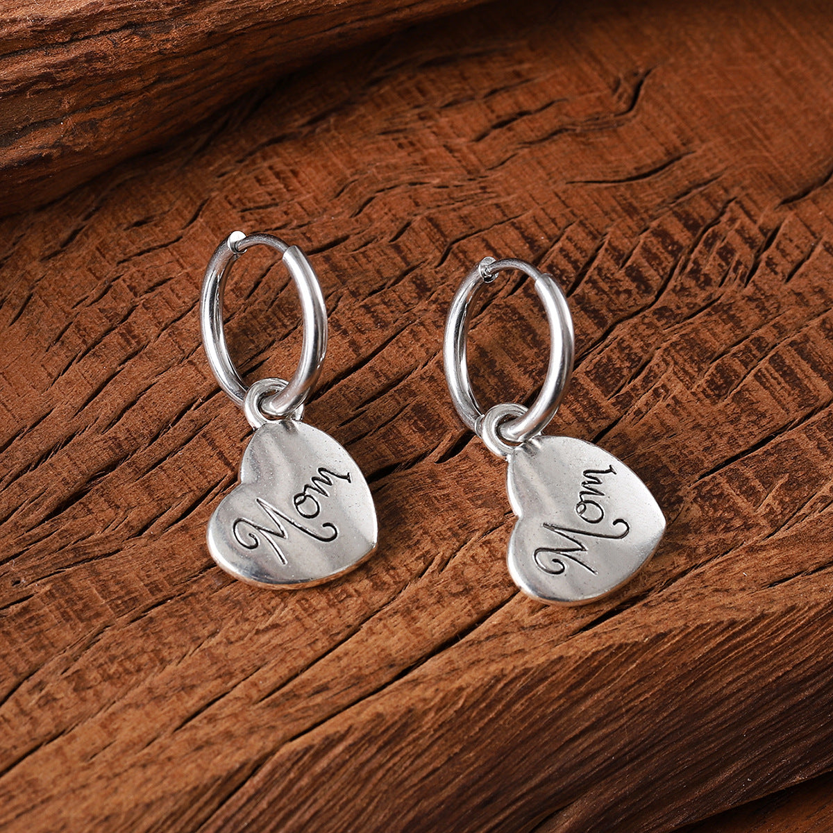 Wholesale love pendant earrings creative design sense mother' s day family holiday gift