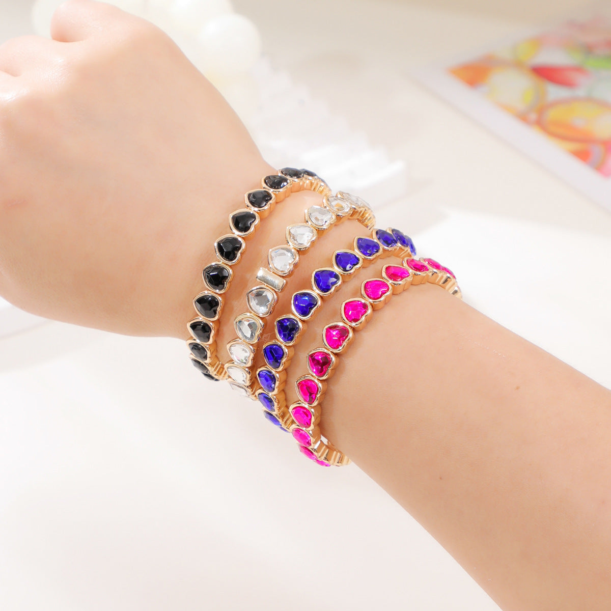Wholesale Europe and the United States cross-border love glass diamond bracelet color heart bracelet ladies elastic bracelet fashion jewelry