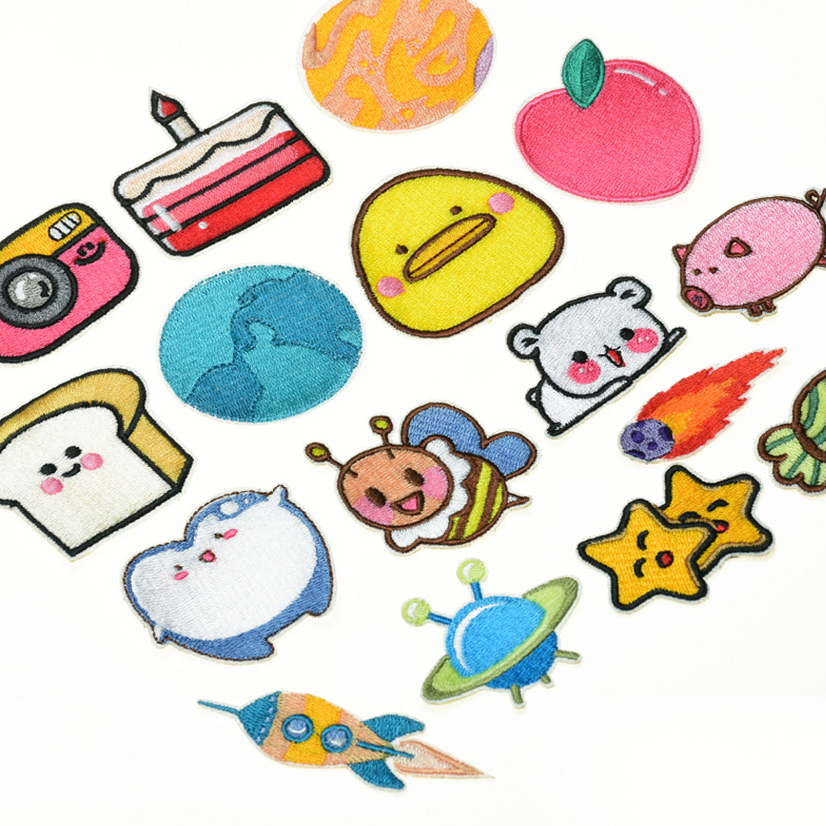 Wholesale Cute Cartoon Bee Embroidered Patch Stylish Decorative Accent For Clothing Hats Towels DIY Craft Supply