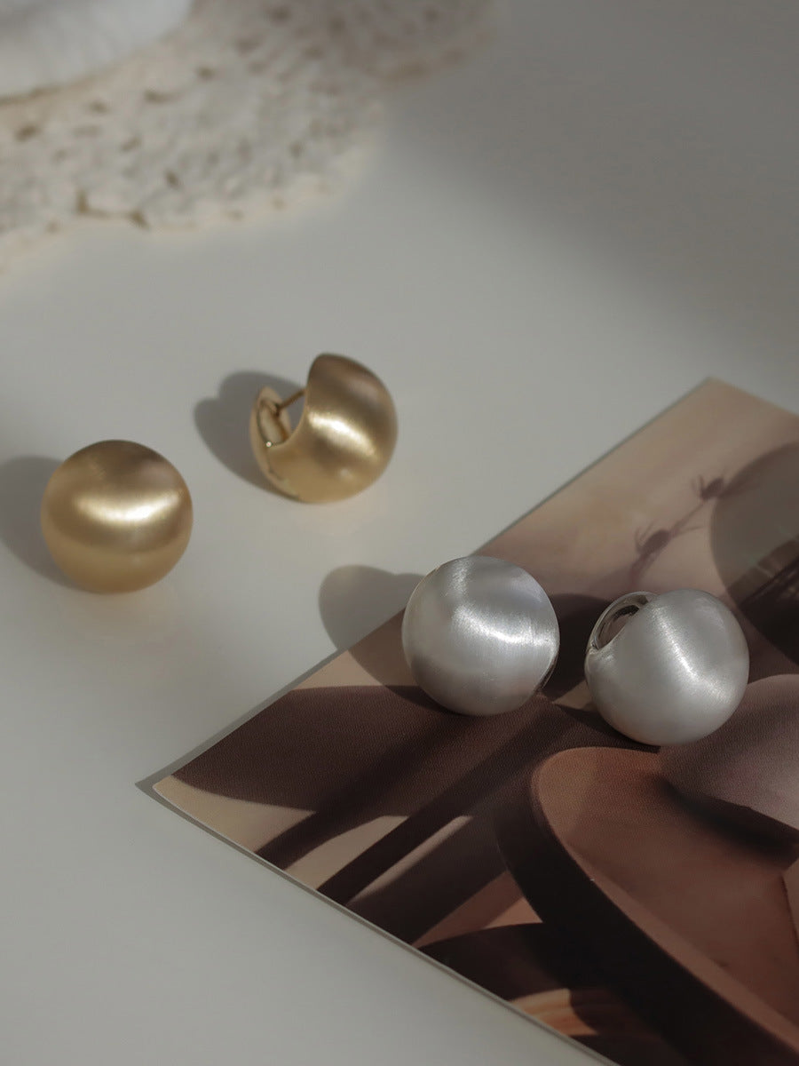 Wholesale cold three-dimensional ball metal silver earrings
