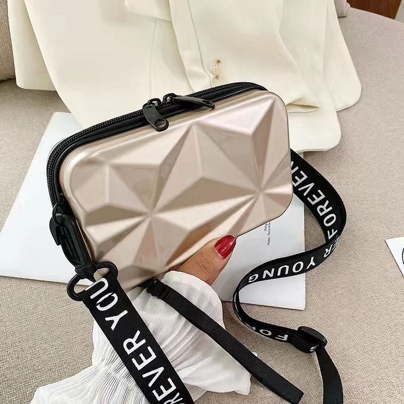 Wholesale Internet Celebrity Makeup Bag INS Trend Change Travel Shoulder Crossbody Bag