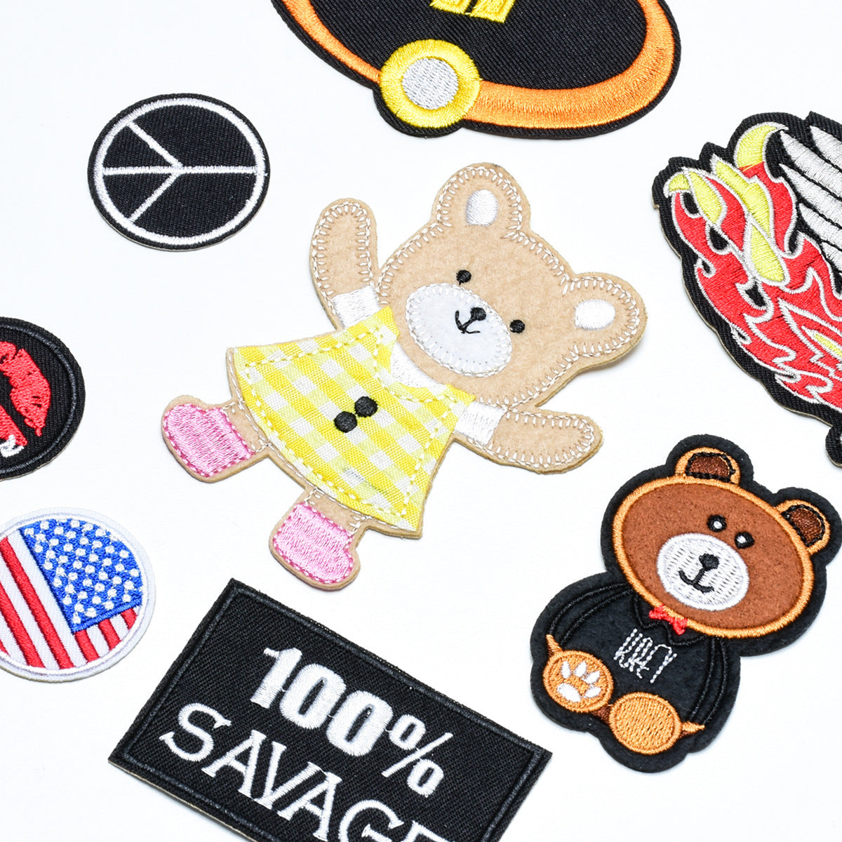 Wholesale Cartoon Bear Embroidered Cloth Patches Iron On Sewing Applique Decorative Clothing Accessory