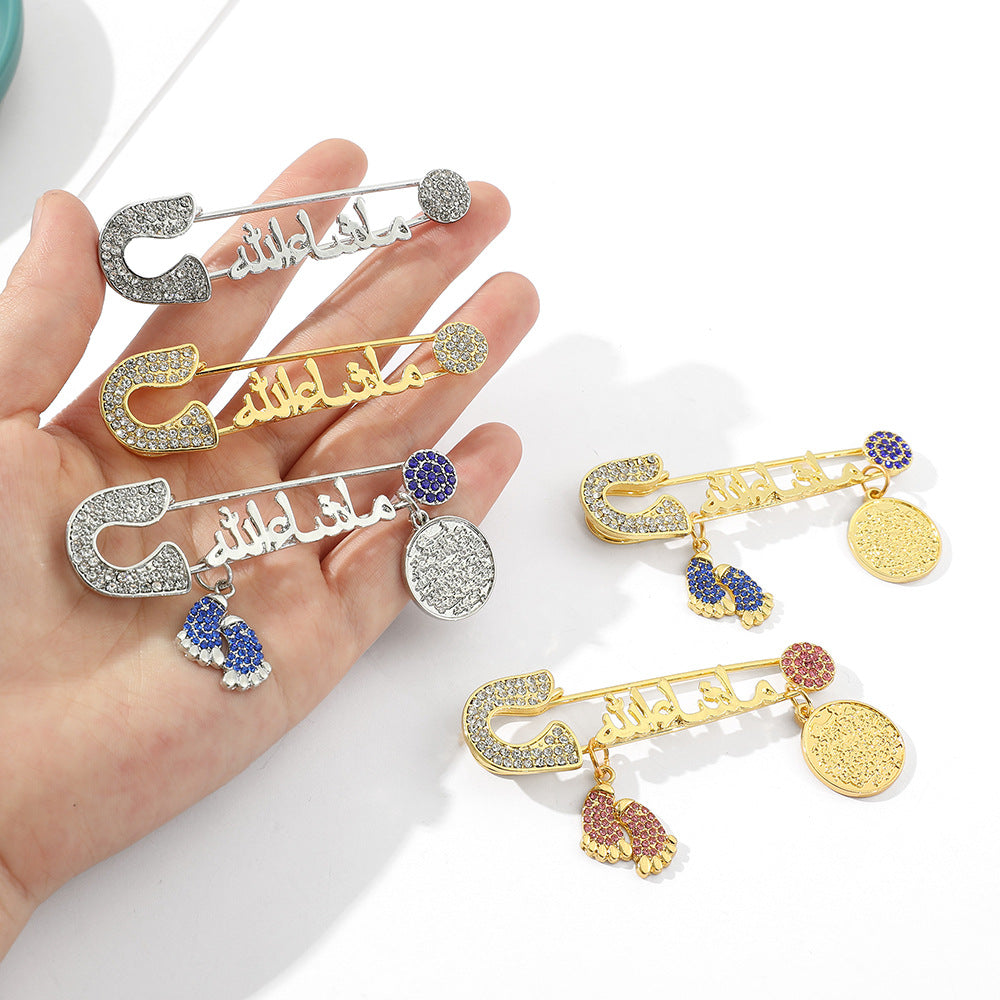 Wholesale Diamond Foot Letter Exquisite Alloy Brooch