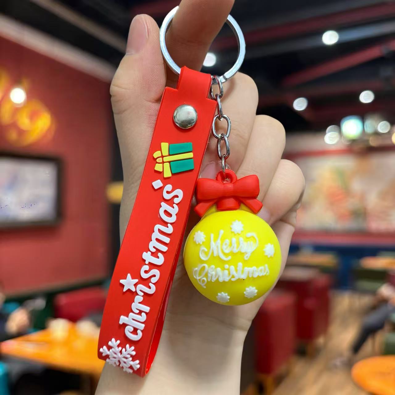 Wholesale Christmas keychain  gift pendant  Keychains