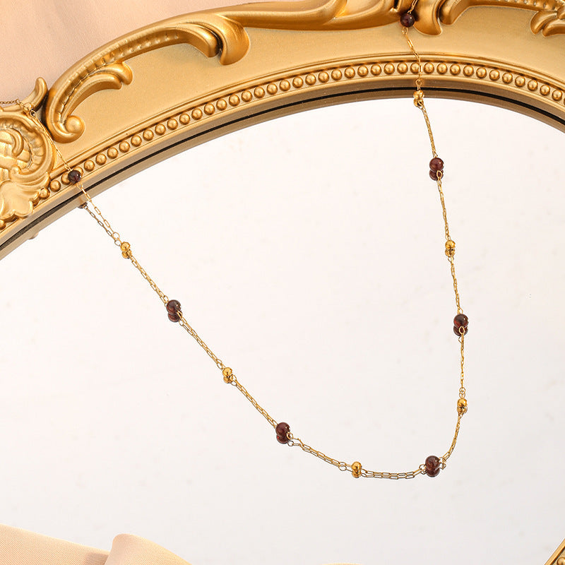 Wholesale Titanium Steel Gold Chain Wine Red Bead Necklace French Retro Style Fashion Jewelry Accessory For Gift Boutique Resale
