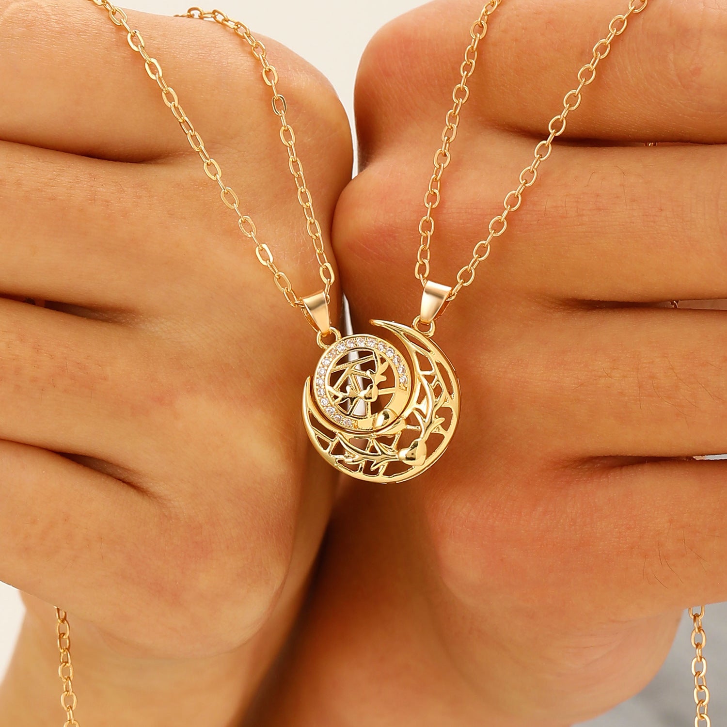 Wholesale Chic Moon Sun Magnetic Couple Necklace Alloy Jewelry Accessory For Resale