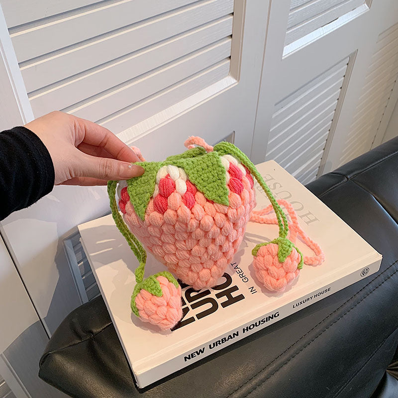 Wholesale Children's Bag Cute Strawberry Three-dimensional Crocheted Wool Bag Hand Knitted Crossbody Bag Coin Purse