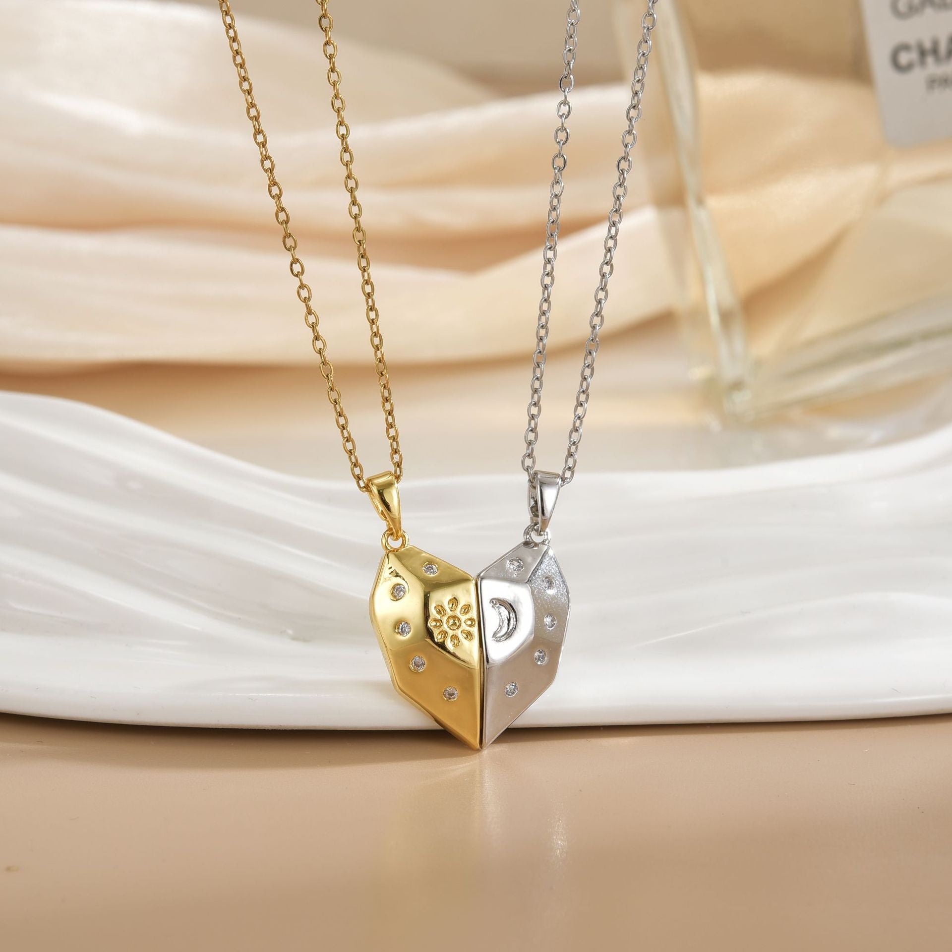 Wholesale Magnetic Sun Moon Titanium Steel Necklace