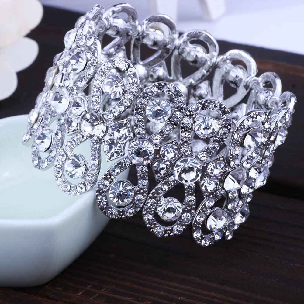 Wholesale Trendy Crystal Figure 8 Stretch Bracelet White Zinc Alloy Handmade Jewelry Everyday Wear Gift