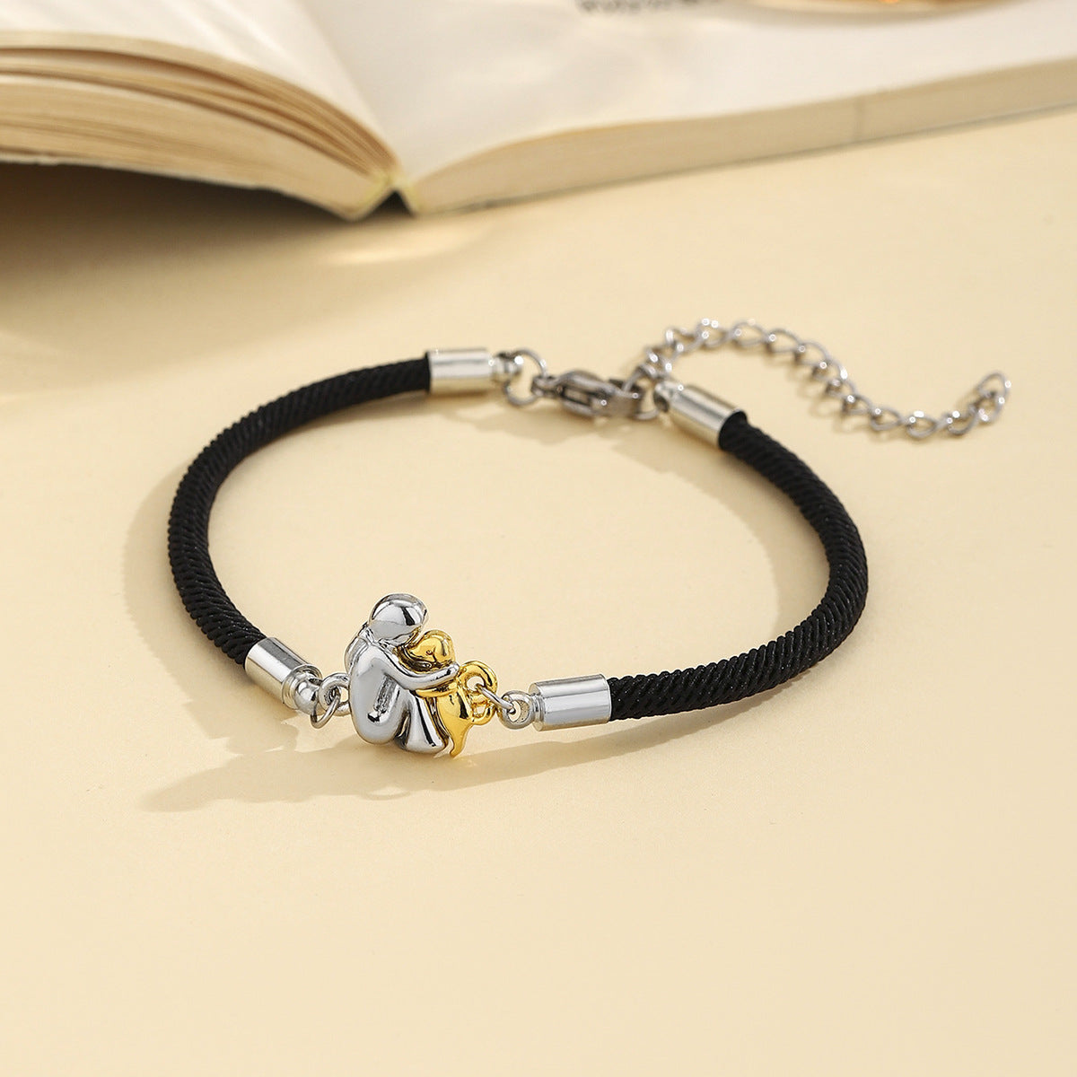 Wholesale Embracing a cute dog weaving a gift bracelet
