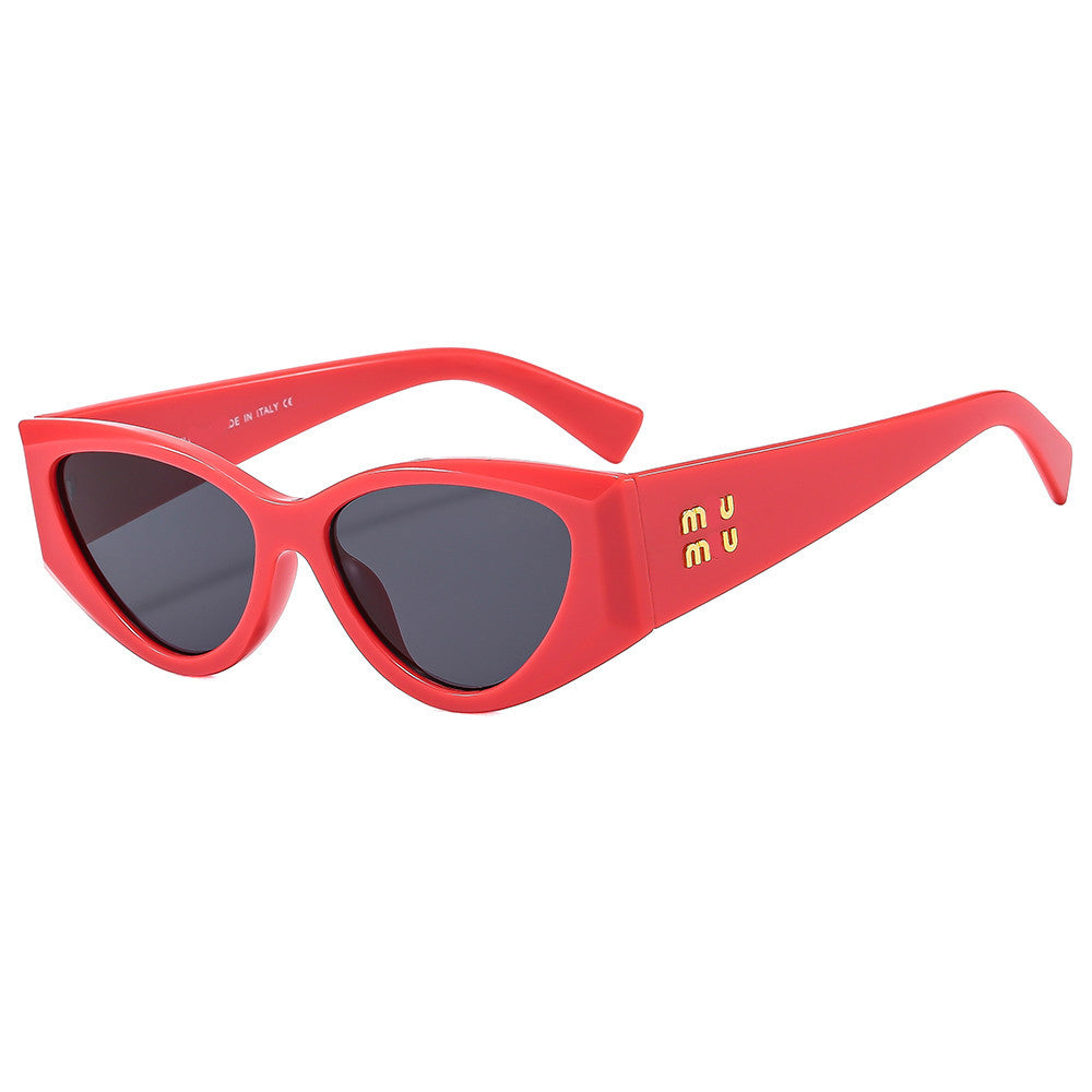 Wholesale Fashion men' s and women' s sunglasses personalized all-matching glasses
