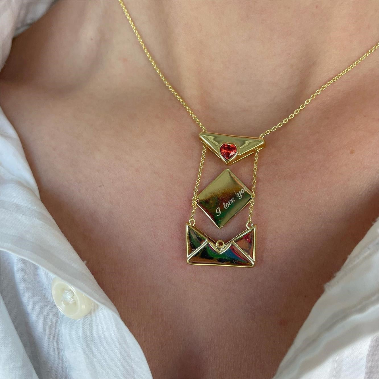 Wholesale Trendy Gold Tone Heart Locket Pendant Necklace Openable Blue Love Design Fashion Jewelry Accessory For Boutique Resale