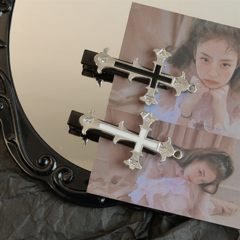 Wholesale Retro Sexy Cross Hairpin Sweet and Cool Style Hair Clip