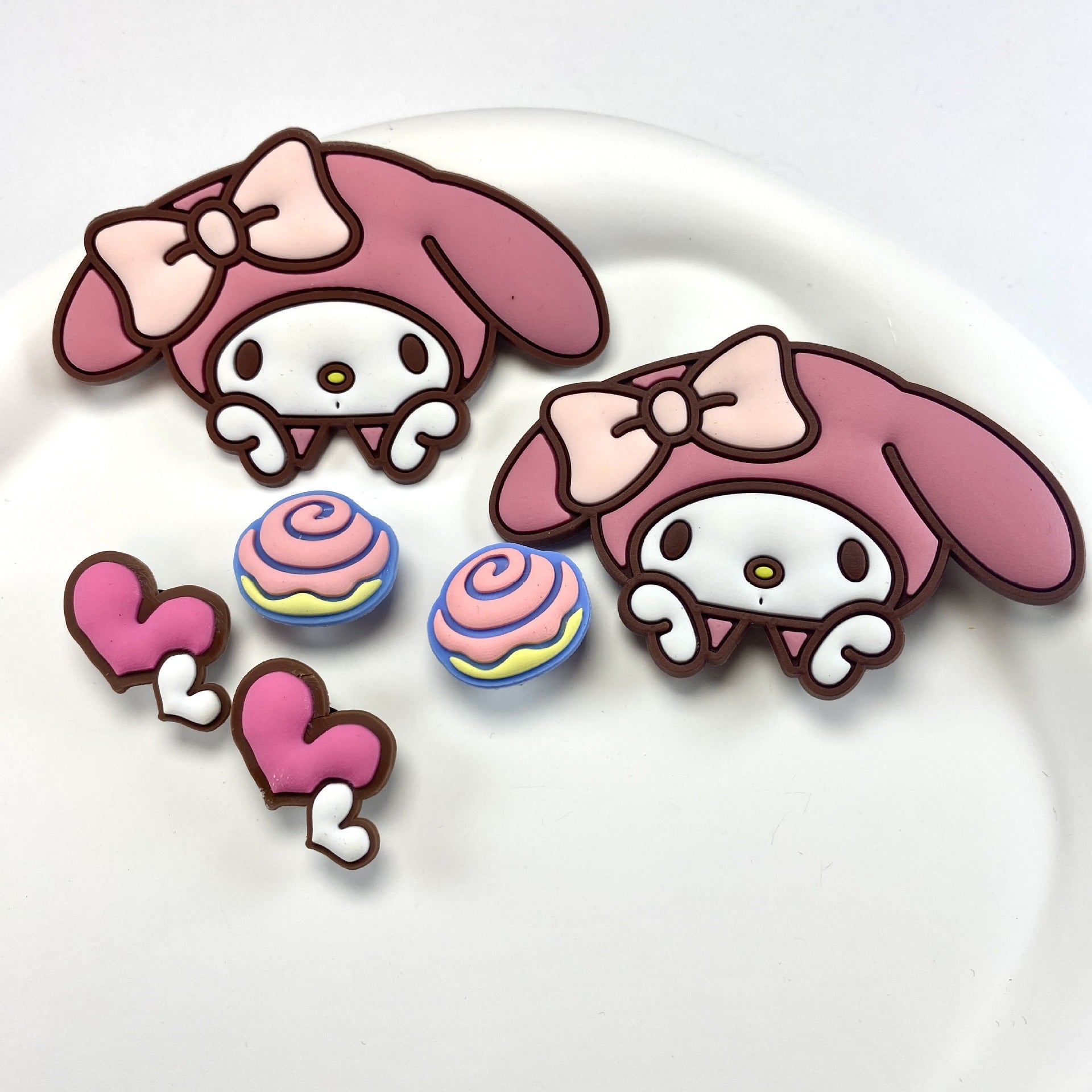 Wholesale Cute Cartoon Clogs Accessories &  Buckles DIY OLY Exclusive