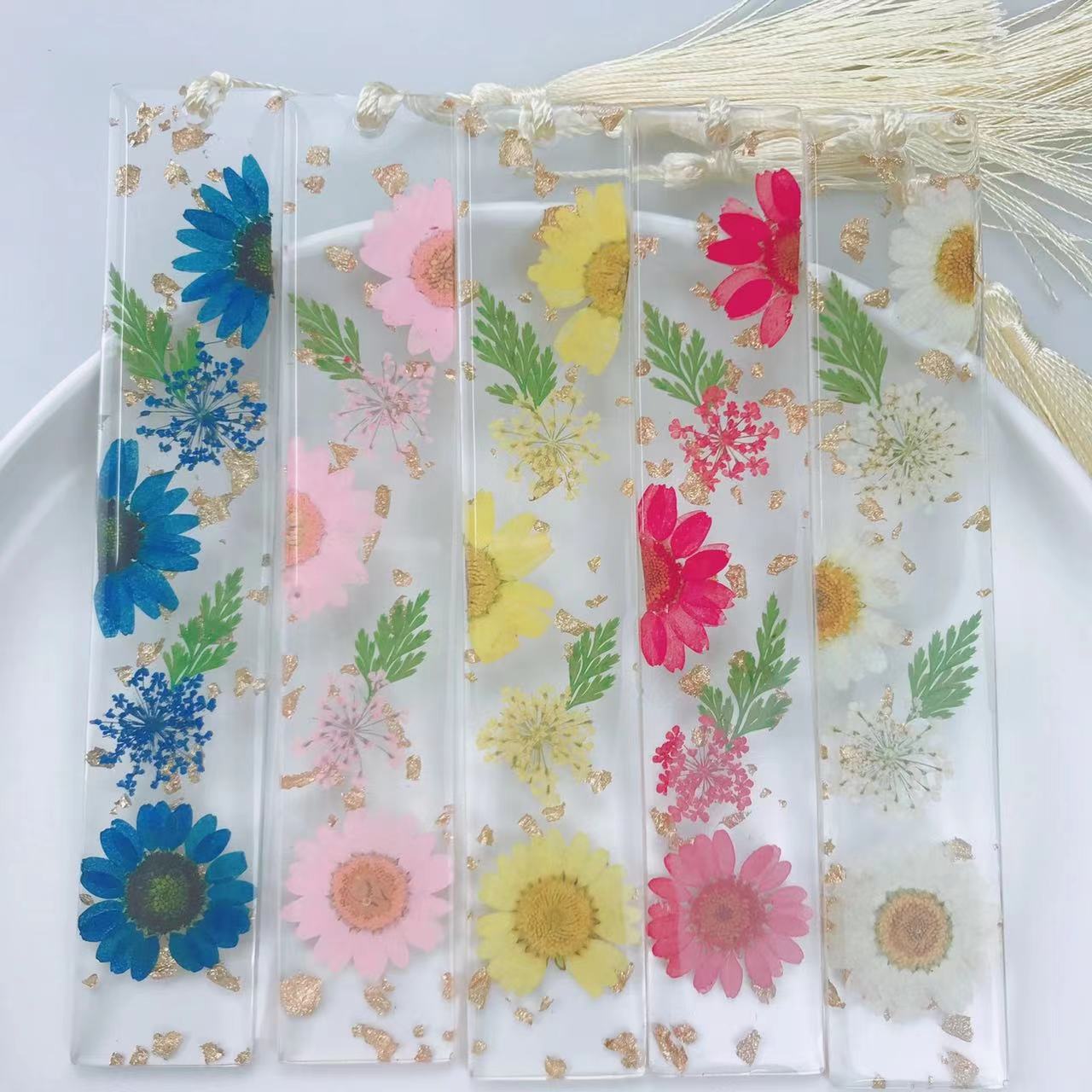 Wholesale Creative Real Flower Daisy Epoxy Transparent Tassel Dried Flower DIY Bookmark