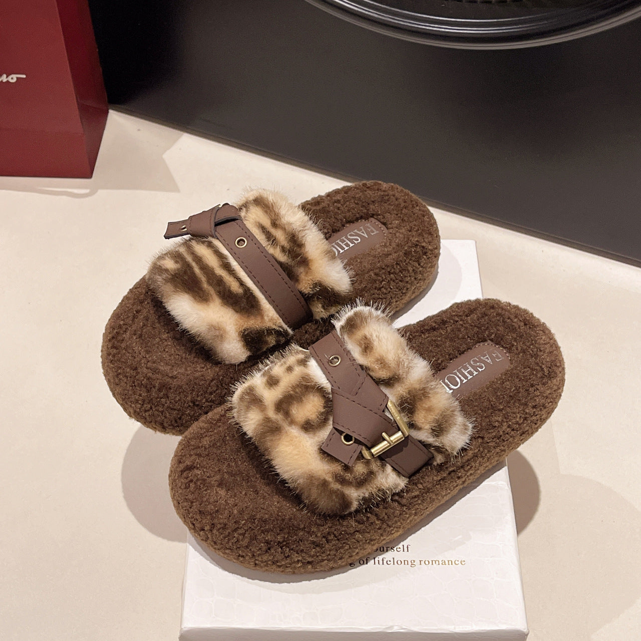 Wholesale leopard print thick-soled slippers autumn and winter wear warm cotton slippers