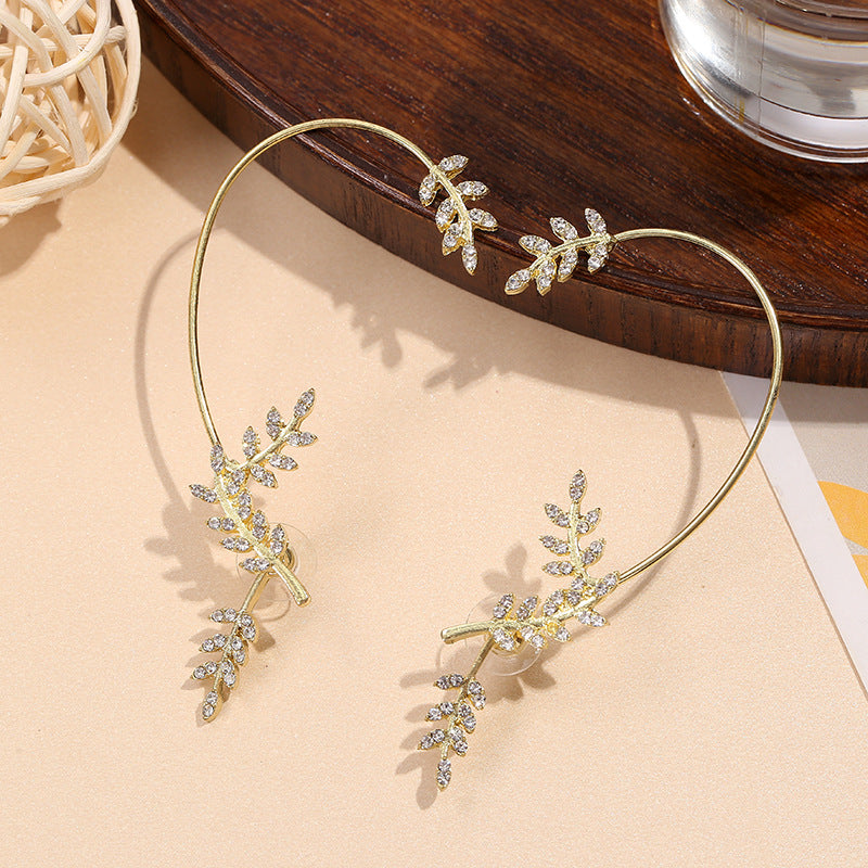 Wholesale Single Ear Leaf Diamond Alloy Ear Cuff