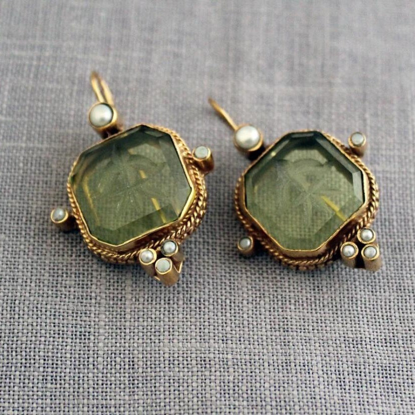 Wholesale Hexagonal green crystal earrings