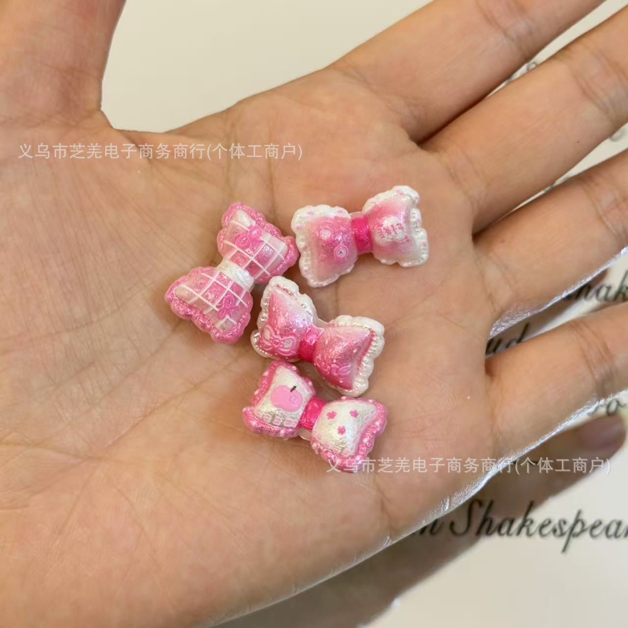 Wholesale 10pcs embossed pink cartoon cat butterfly Acrylic Beads